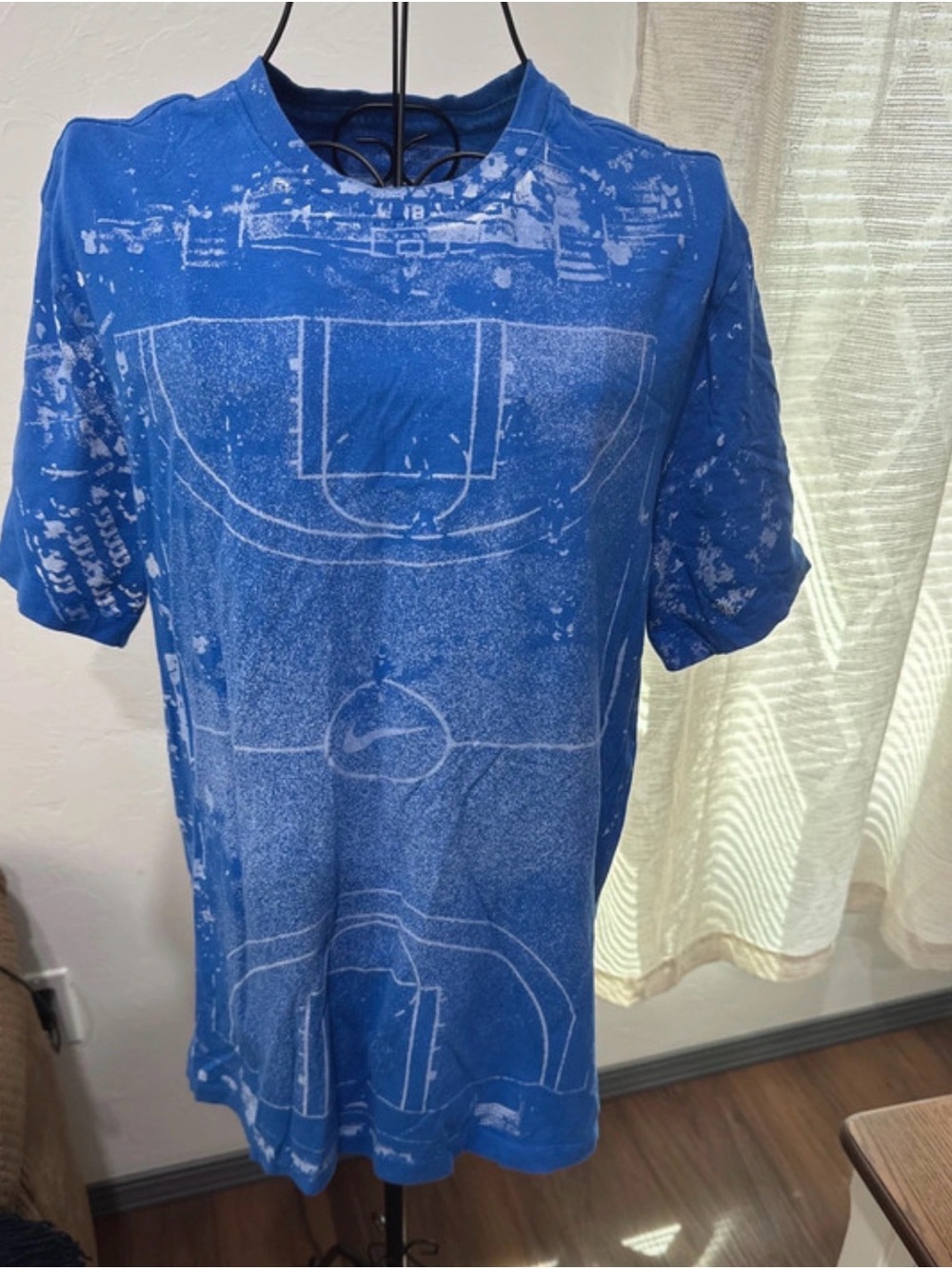 Nike Men’s Royal Blue Basketball Court Graphic Tee